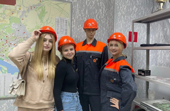 Некоторые экспонаты можно было даже на себя примерить, чем непременно воспользовались будущие специалисты по направлению 08.02.11 УПРАВЛЕНИЕ, ЭКСПЛУАТАЦИЯ И ОБСЛУЖИВАНИЕ МНОГОКВАРТИРНОГО ДОМА HTTP://ВОЛСТ.РФ/ABITURIENTAM/SPECIALTIES/6735/